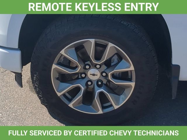 Used 2023 White Chevrolet RST image 18
