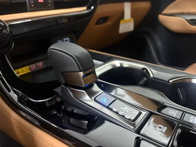 New 2026 White Lexus 450h+ Premium image 28