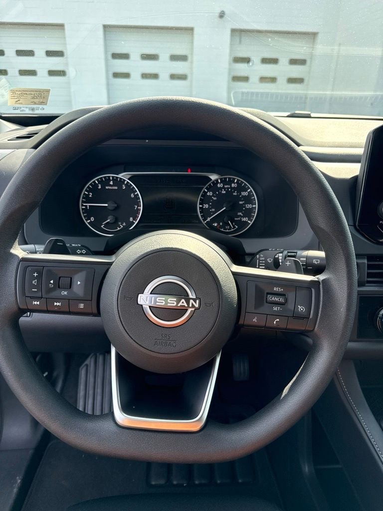 Used 2025 Silver Nissan S image 8