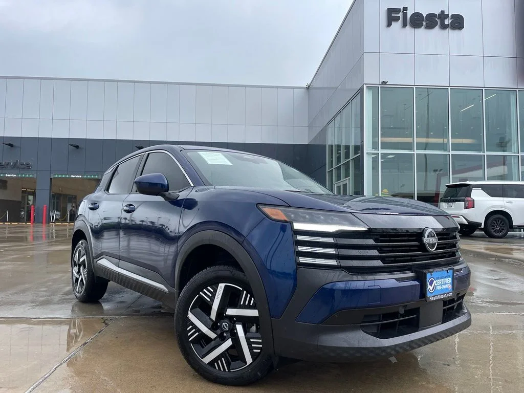 Used 2025 Blue Nissan SV image 1