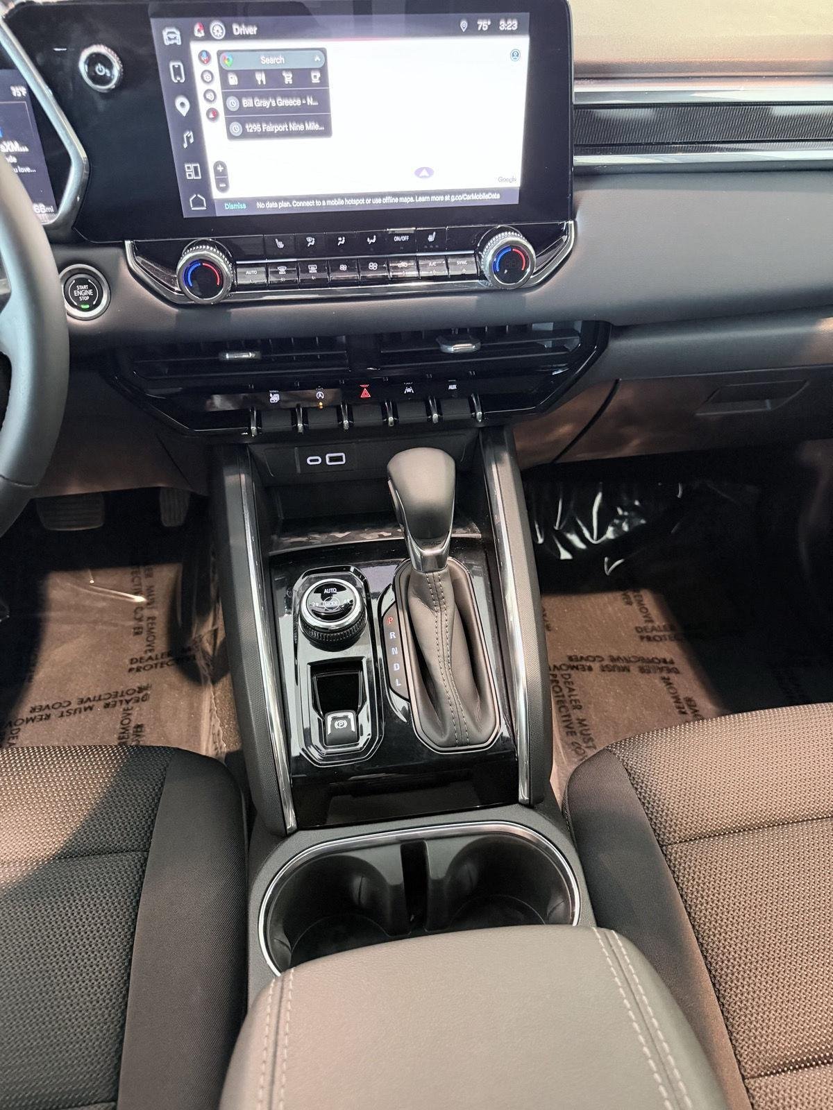 Used 2025 Onyx Black GMC Elevation image 43