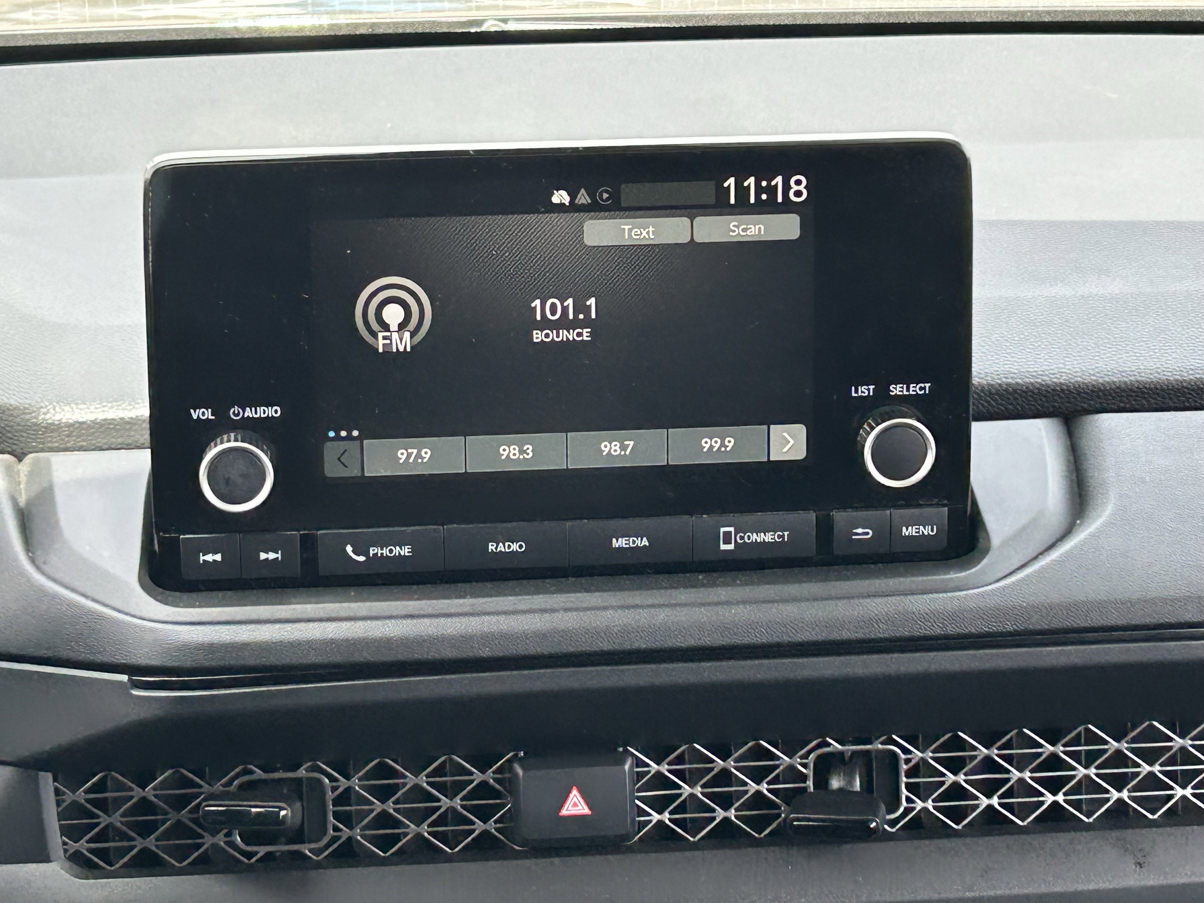 2023 Honda Accord LX - Photo 17