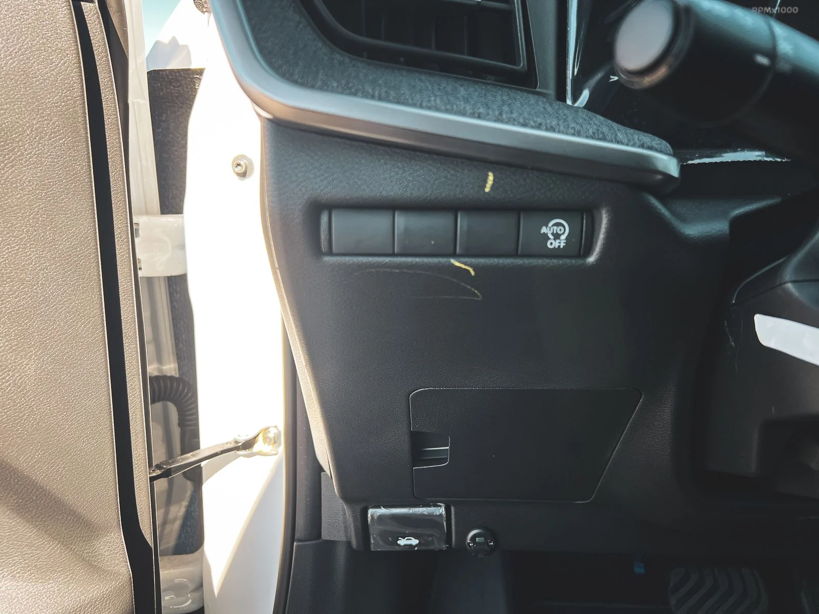 2026 Nissan KICKS S - Photo 18