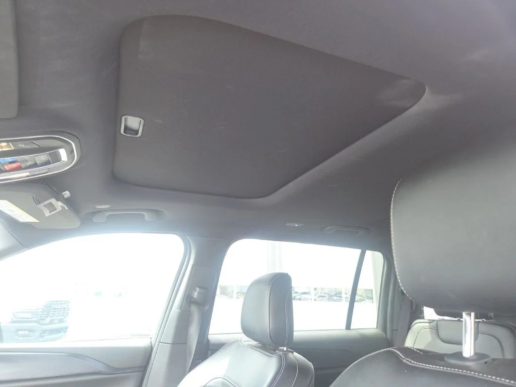 Used 2024 White Jeep Altitude image 24