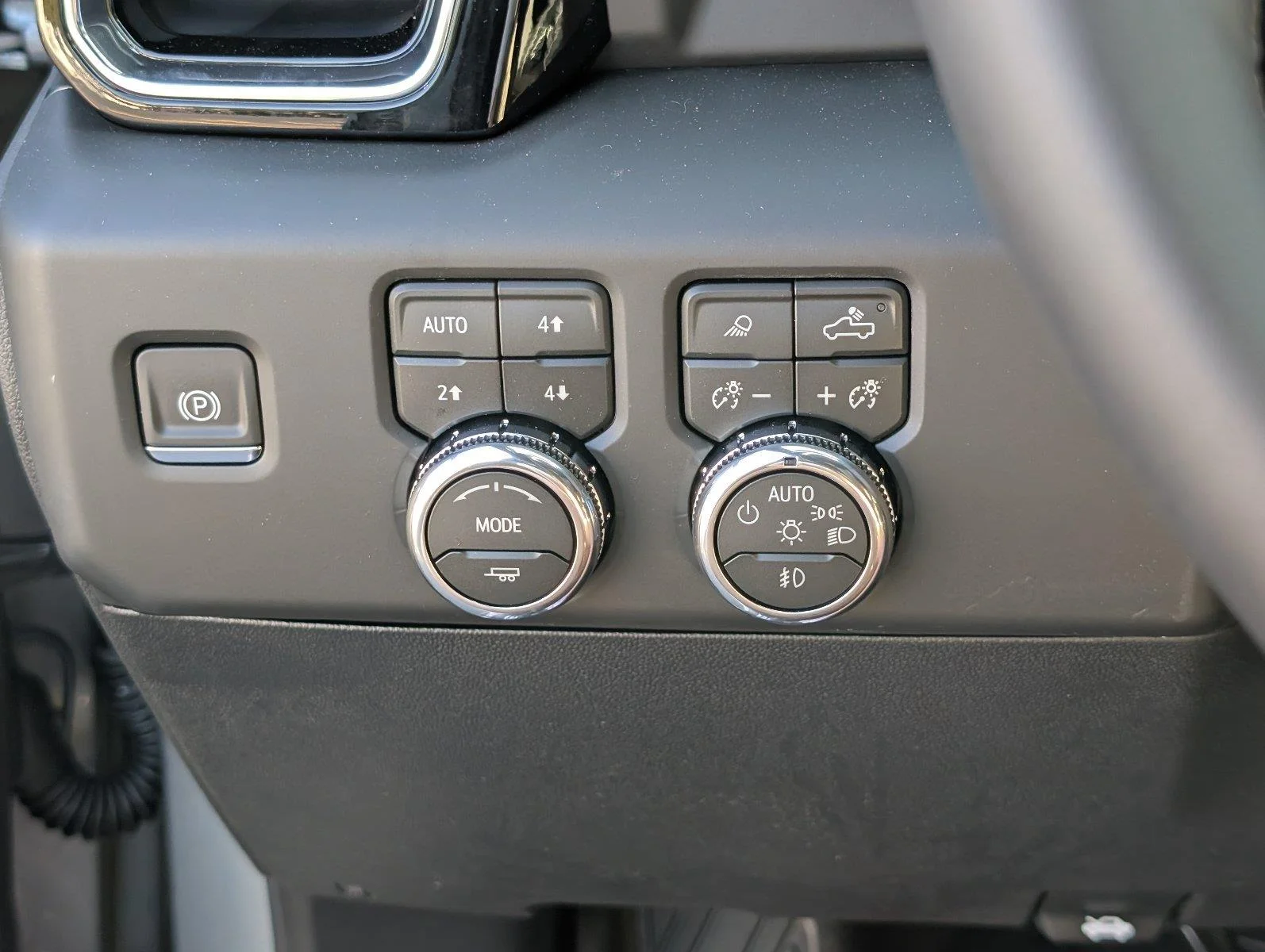 New 2026 Sterling Metallic GMC Denali Ultimate image 32