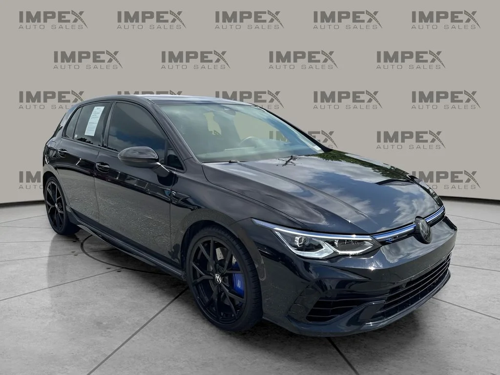 Used 2024 Black Volkswagen 2.0T image 4