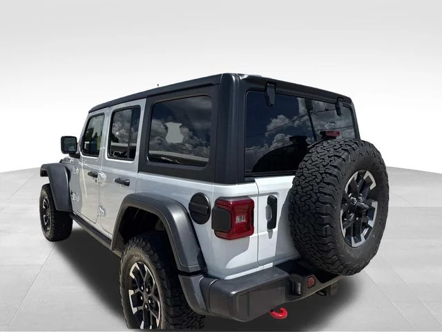 Used 2025 White Jeep Rubicon image 12