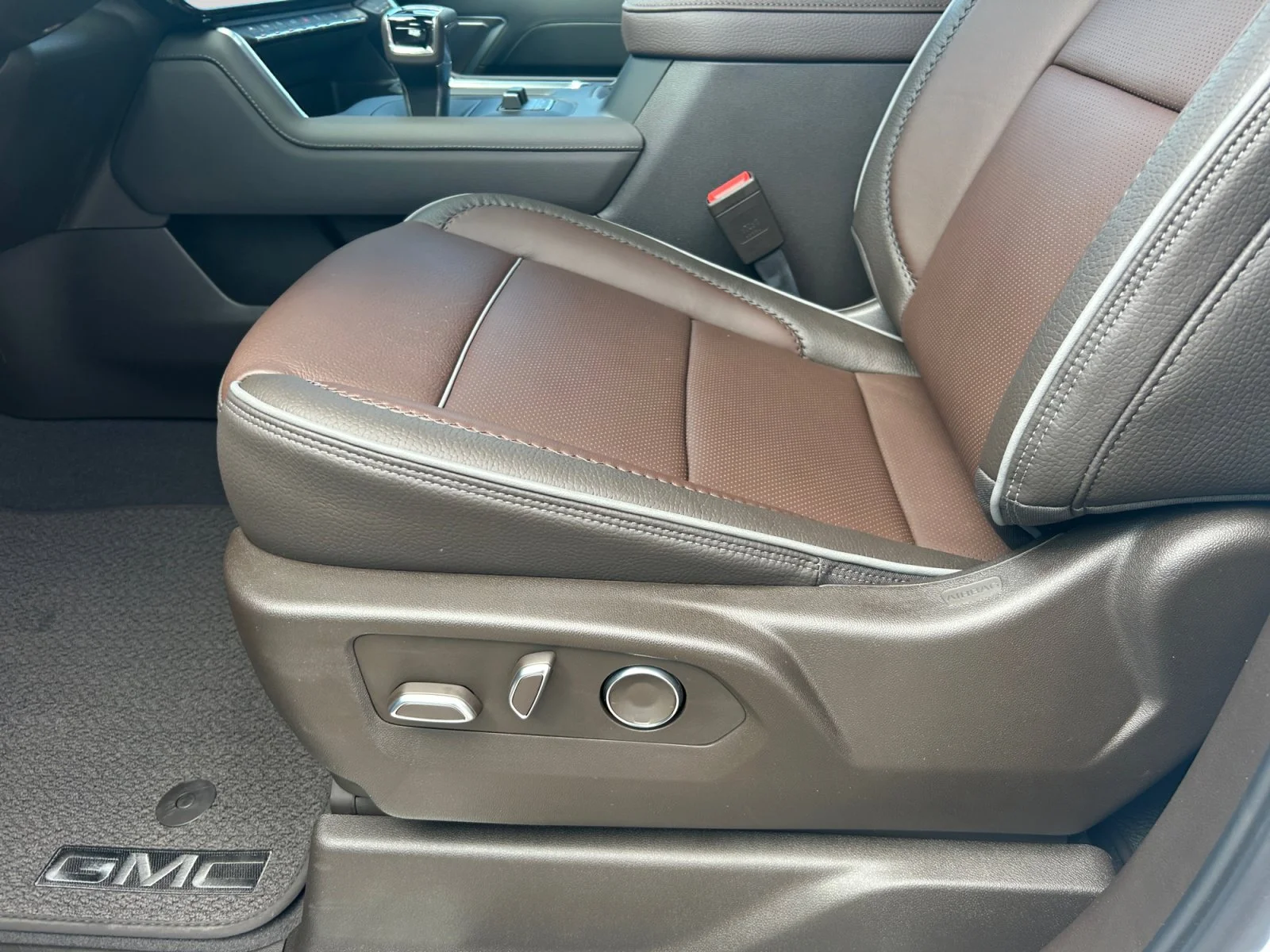 New 2026 Glacier White Tricoat GMC Denali image 15