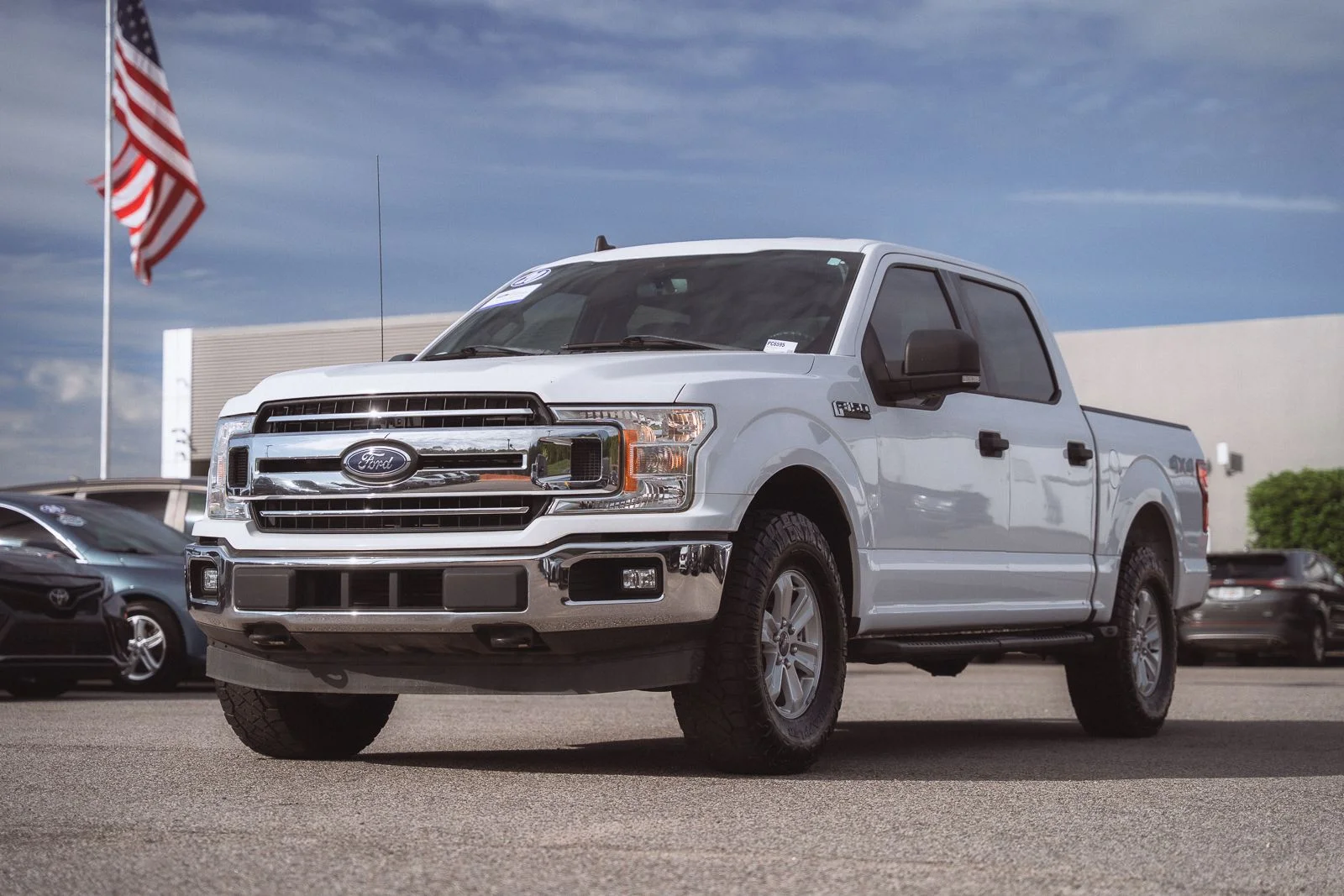 Used 2020 White Ford XLT image 2
