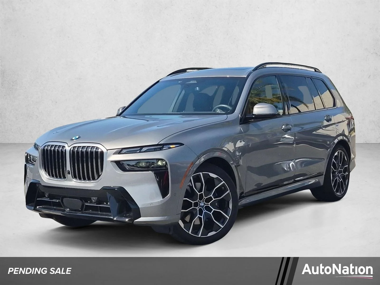 2025 BMW X7 40i