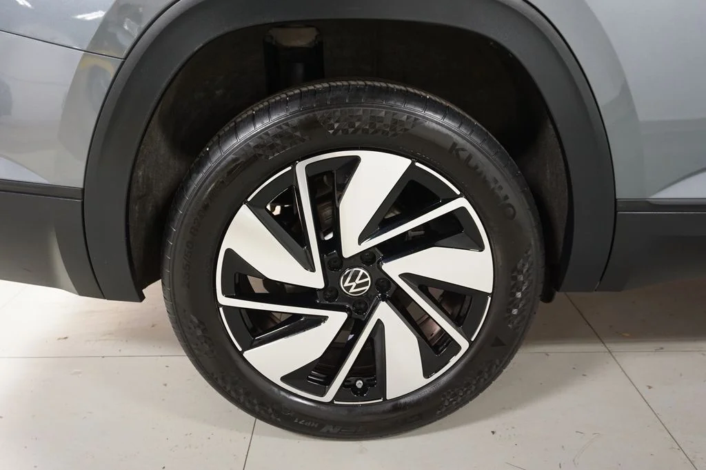 Certified Used 2024 Gray Volkswagen 2.0T SE w/Technology image 46