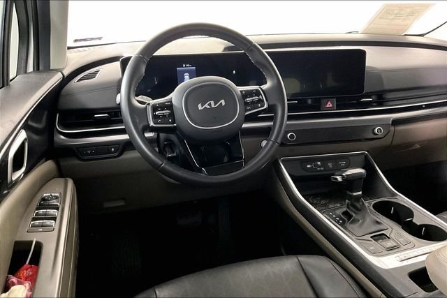 Certified Used 2025 White Kia LXS image 2