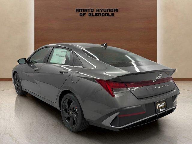 New 2026 Gray Hyundai SEL Sport Premium image 3