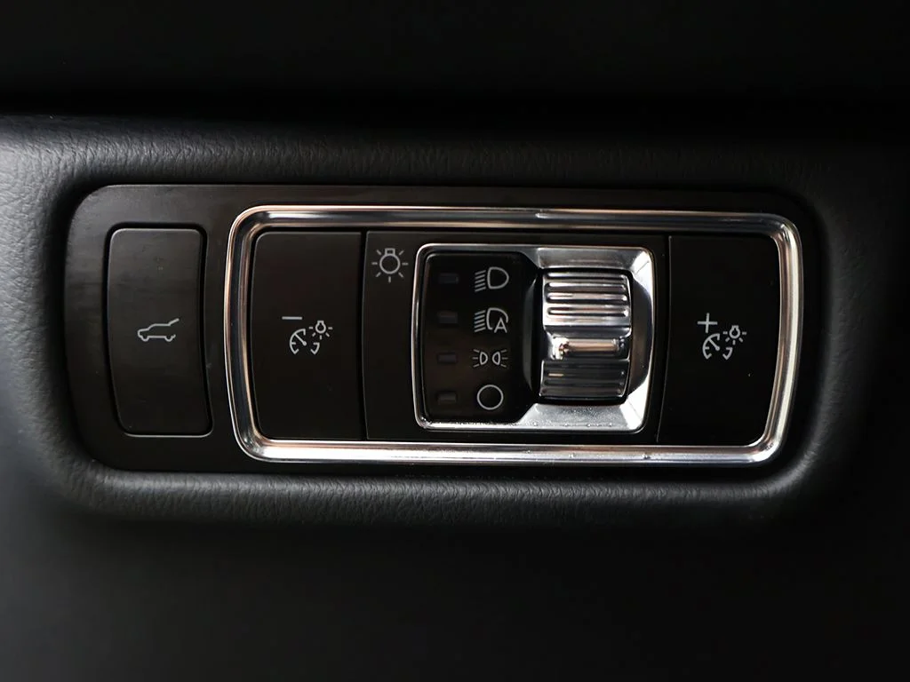 Used 2025 Black Metallic Lincoln Reserve image 52