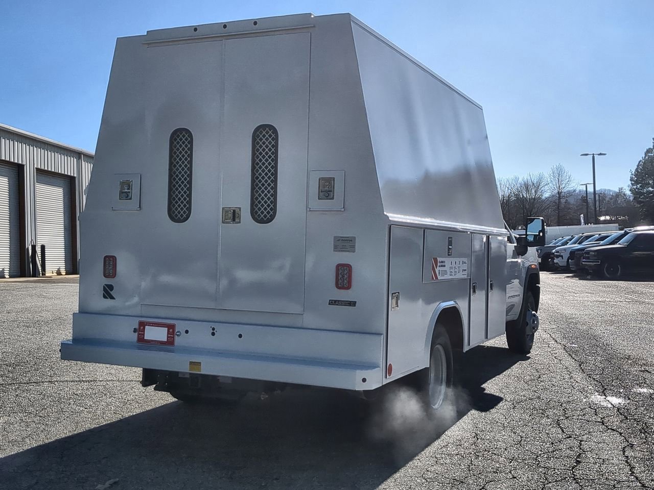 New 2026 Summit White GMC Pro image 8