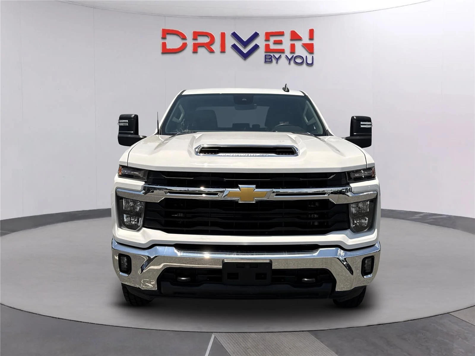 Used 2025 Summit White Chevrolet LT image 9