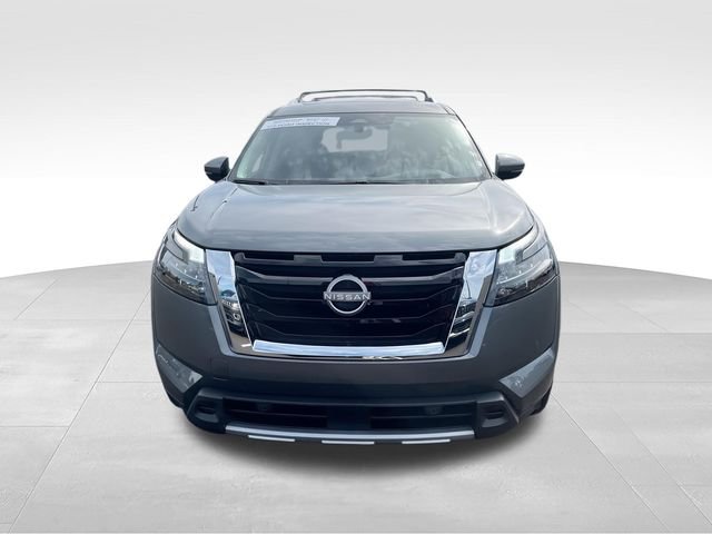 Used 2025 Gray Nissan Platinum image 3