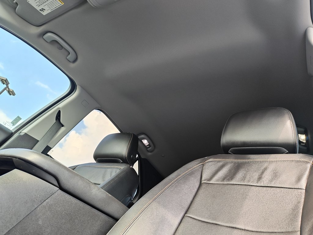 Used 2021 Blue Chevrolet Premier image 24