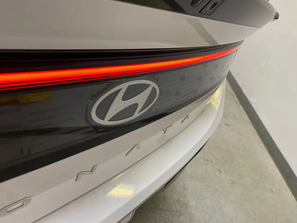 Used 2026 White Hyundai SEL Sport image 16