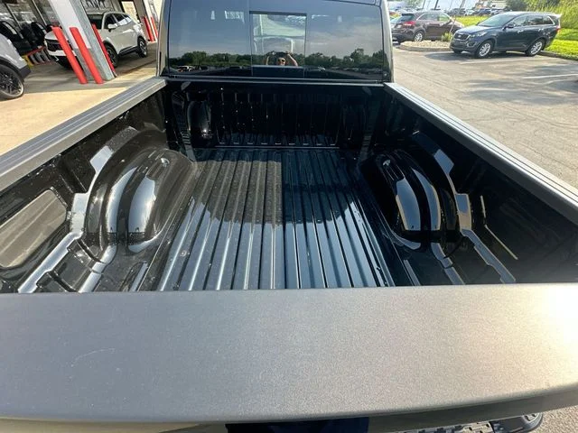 New 2026 Diamond Black Crystal Pearl-Coat Exterior Paint RAM Big Horn/Lone Star image 22