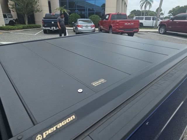 Used 2014 Blue Topaz Metallic Chevrolet LT image 21