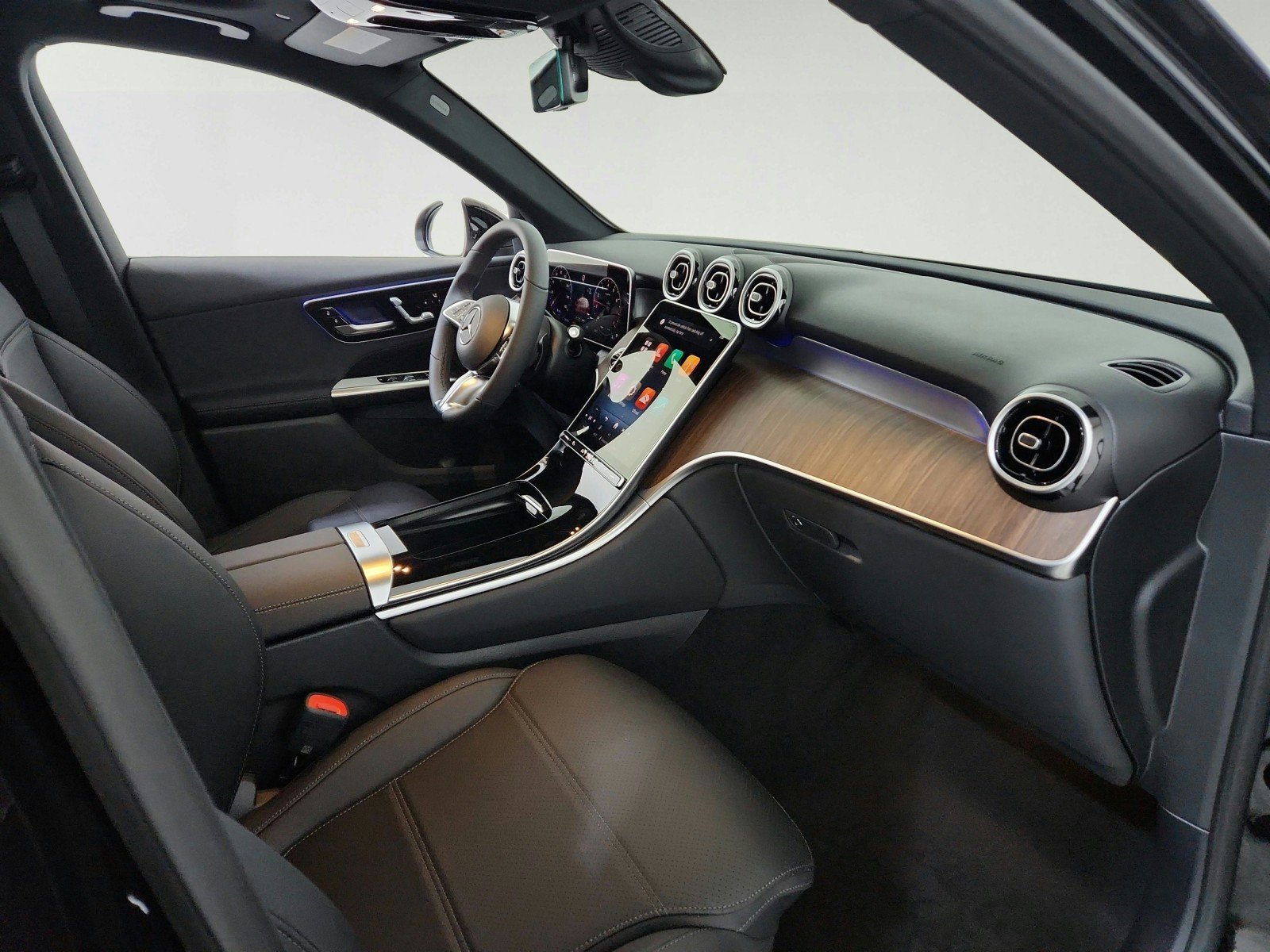 Certified Used 2026 Black Mercedes-Benz GLC 300 image 19