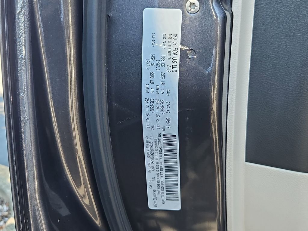 Used 2019 Granite Crystal Metallic Clearcoat Chrysler Touring Plus image 32