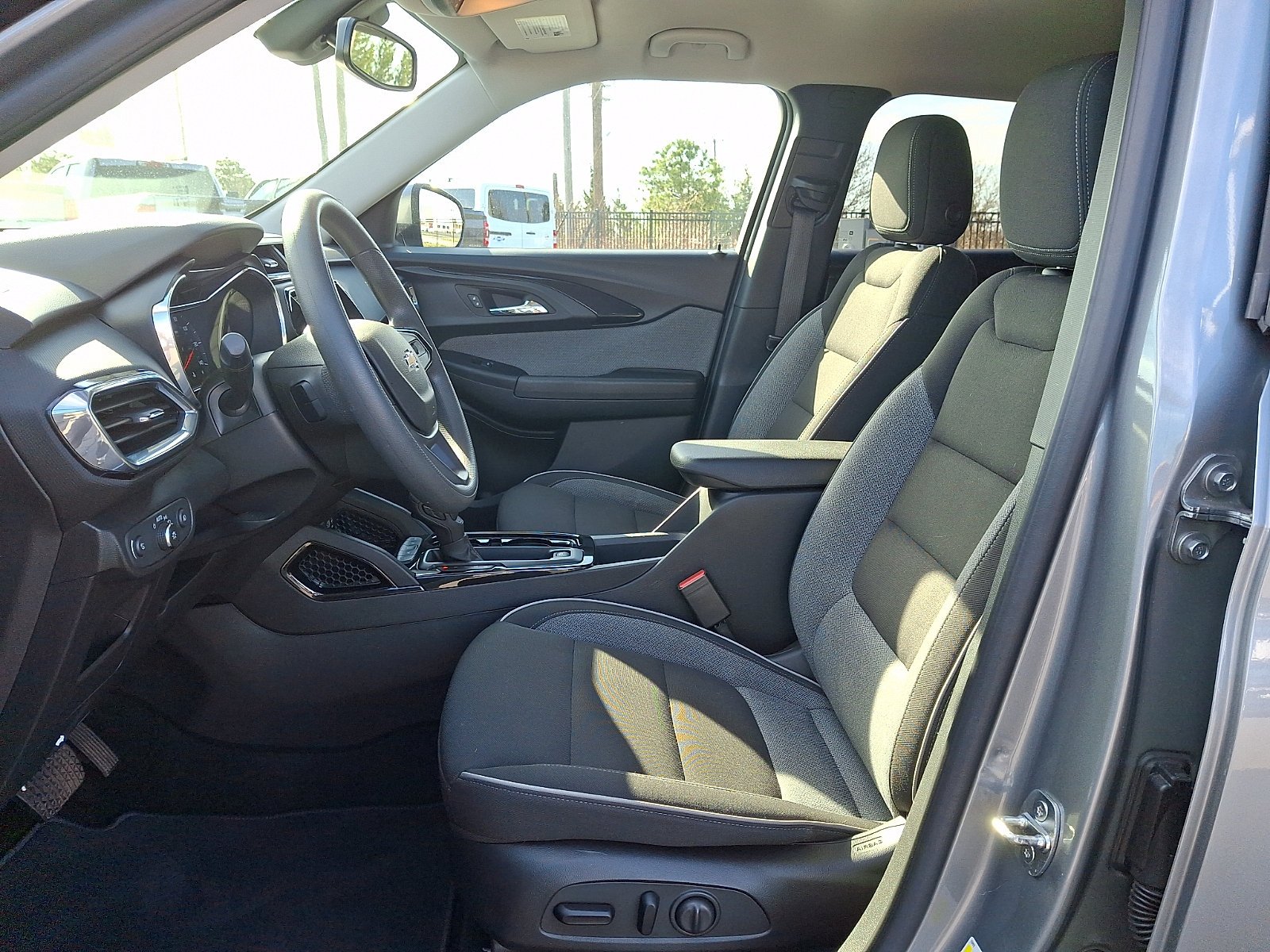 2023 Chevrolet TrailBlazer LT - Photo 13