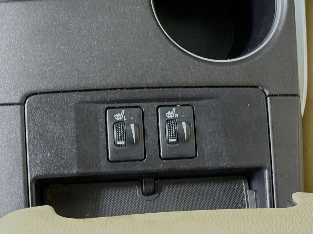 Used 2015 Black Toyota  image 20