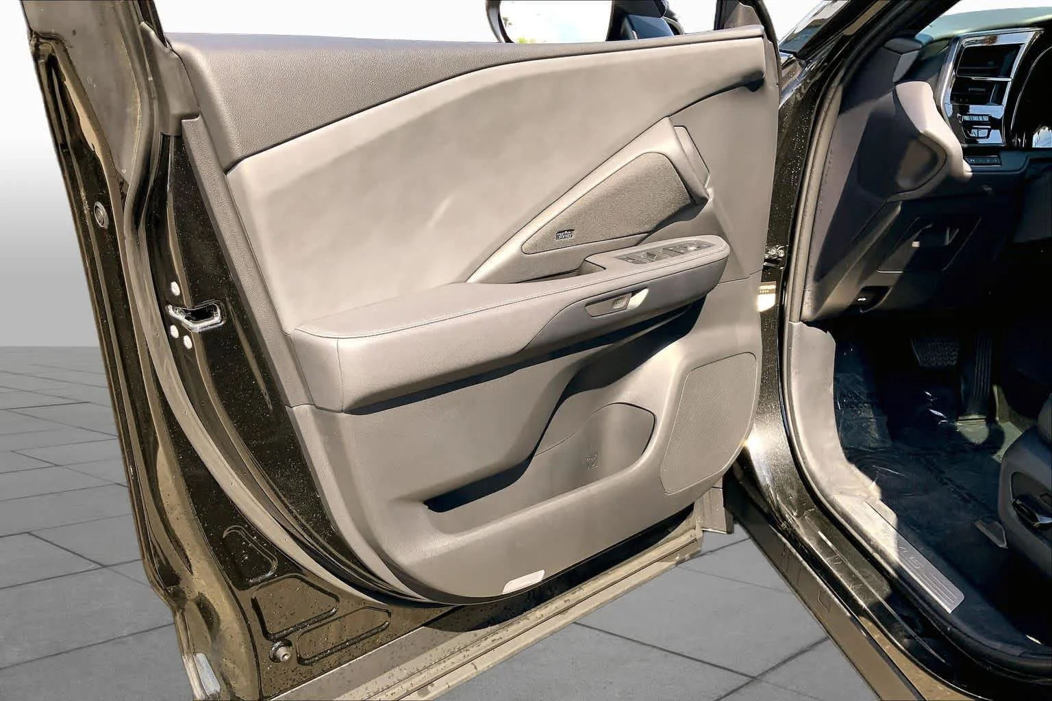 Certified Used 2025 CAVIAR Lexus Luxury image 22