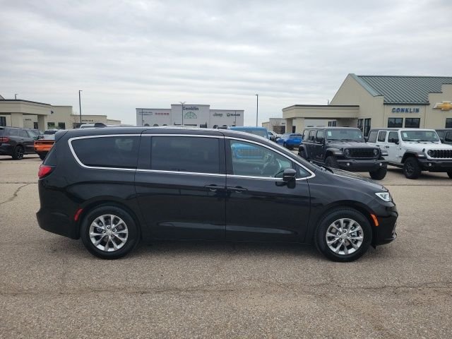 New 2026 Diamond Black Chrysler Limited image 24