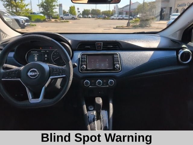 Used 2025 Gun Metallic Nissan 1.6 SV image 4