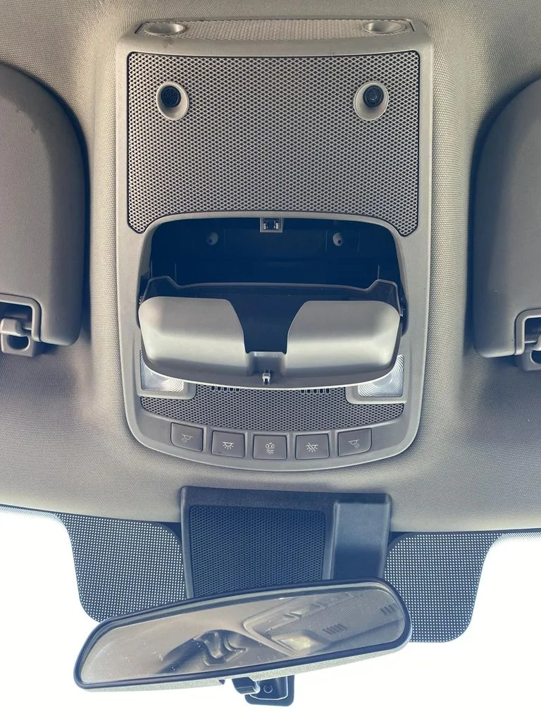 Used 2022 White Ford XL image 22