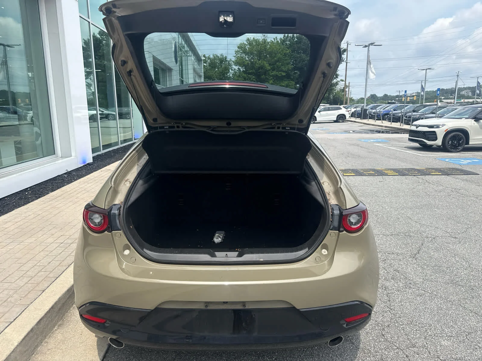 Used 2025 Zircon Sand Metallic Mazda 2.5 Carbon Turbo image 23