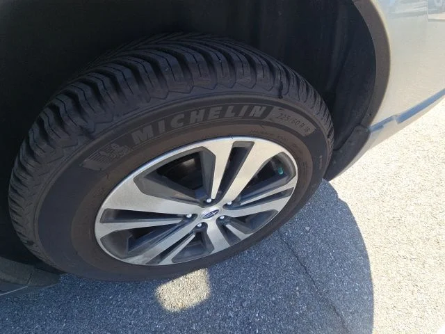 Used 2018 Gray Subaru 2.5i image 15