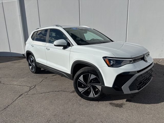 New 2026 Pure White Volkswagen 1.5T SE image 2