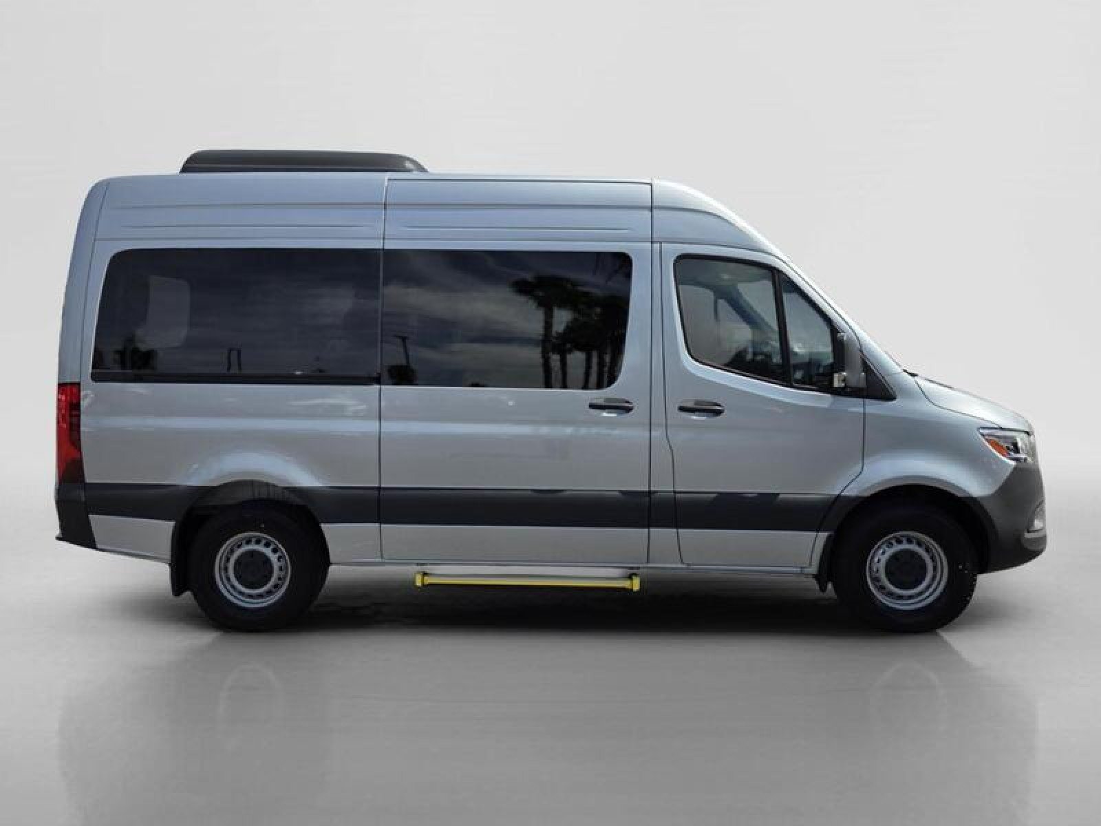 New 2026 High-tech silver metallic Mercedes-Benz 2500 image 6