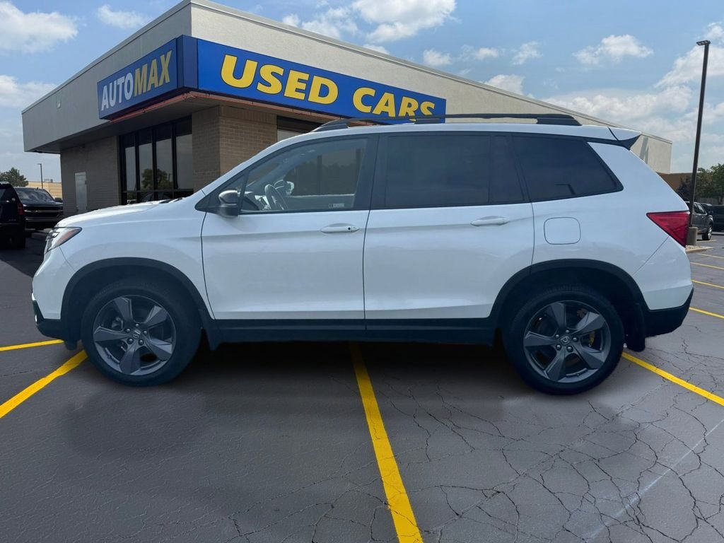 Used 2019 White Diamond Pearl Honda Touring image 8