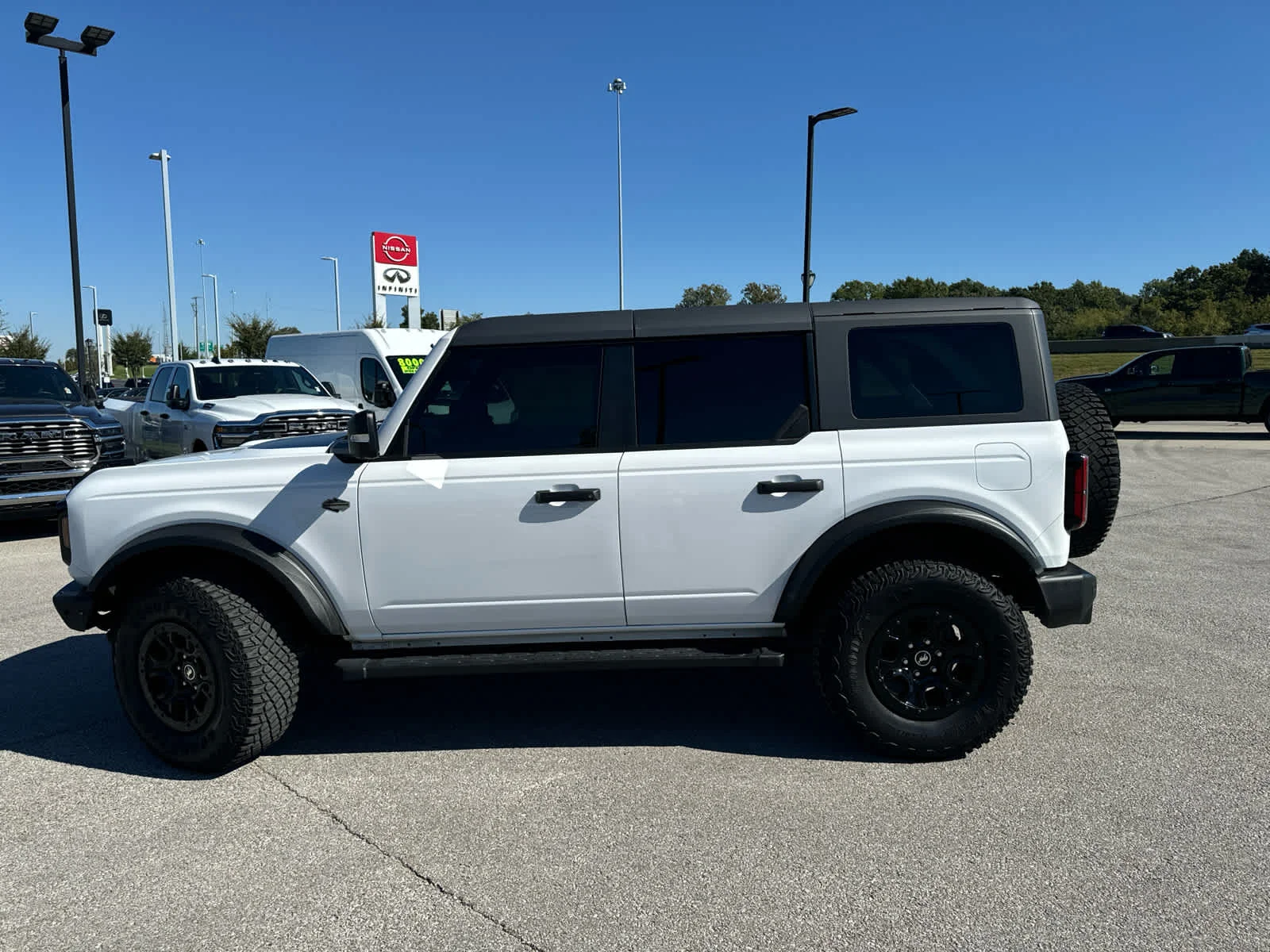 Used 2024 Oxford White Ford Wildtrak image 8