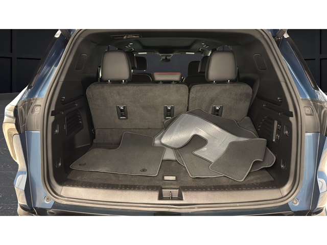 Used 2024 Lakeshore Blue Metallic Chevrolet RS image 27