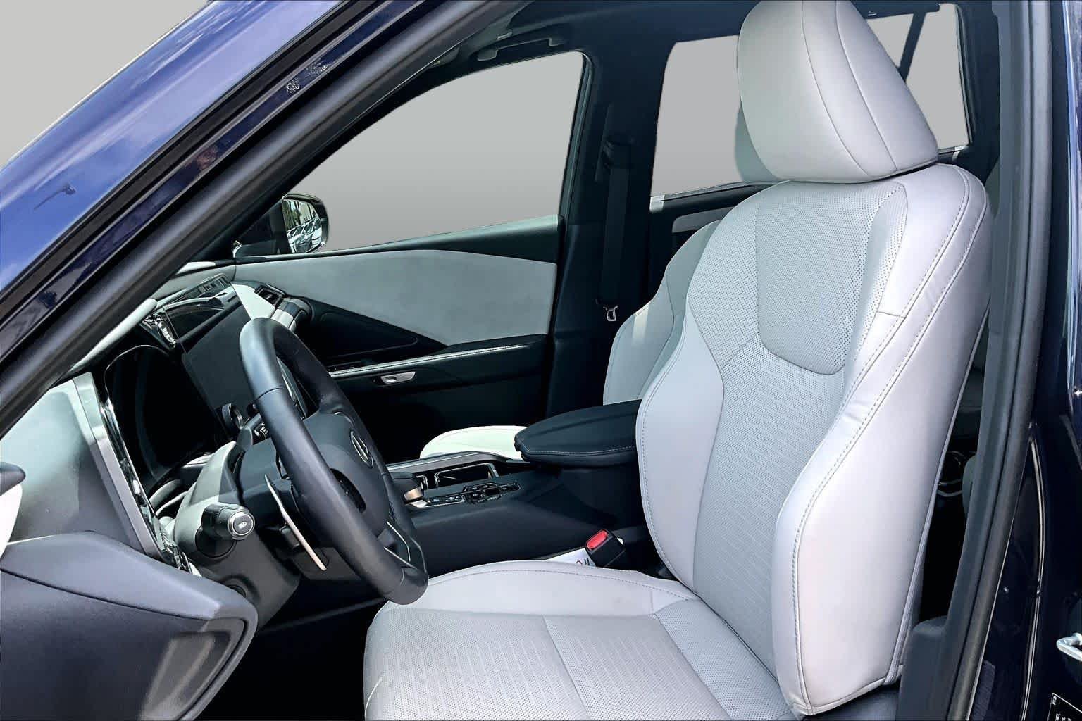 Used 2026 Nightfall Mica Lexus Premium image 8