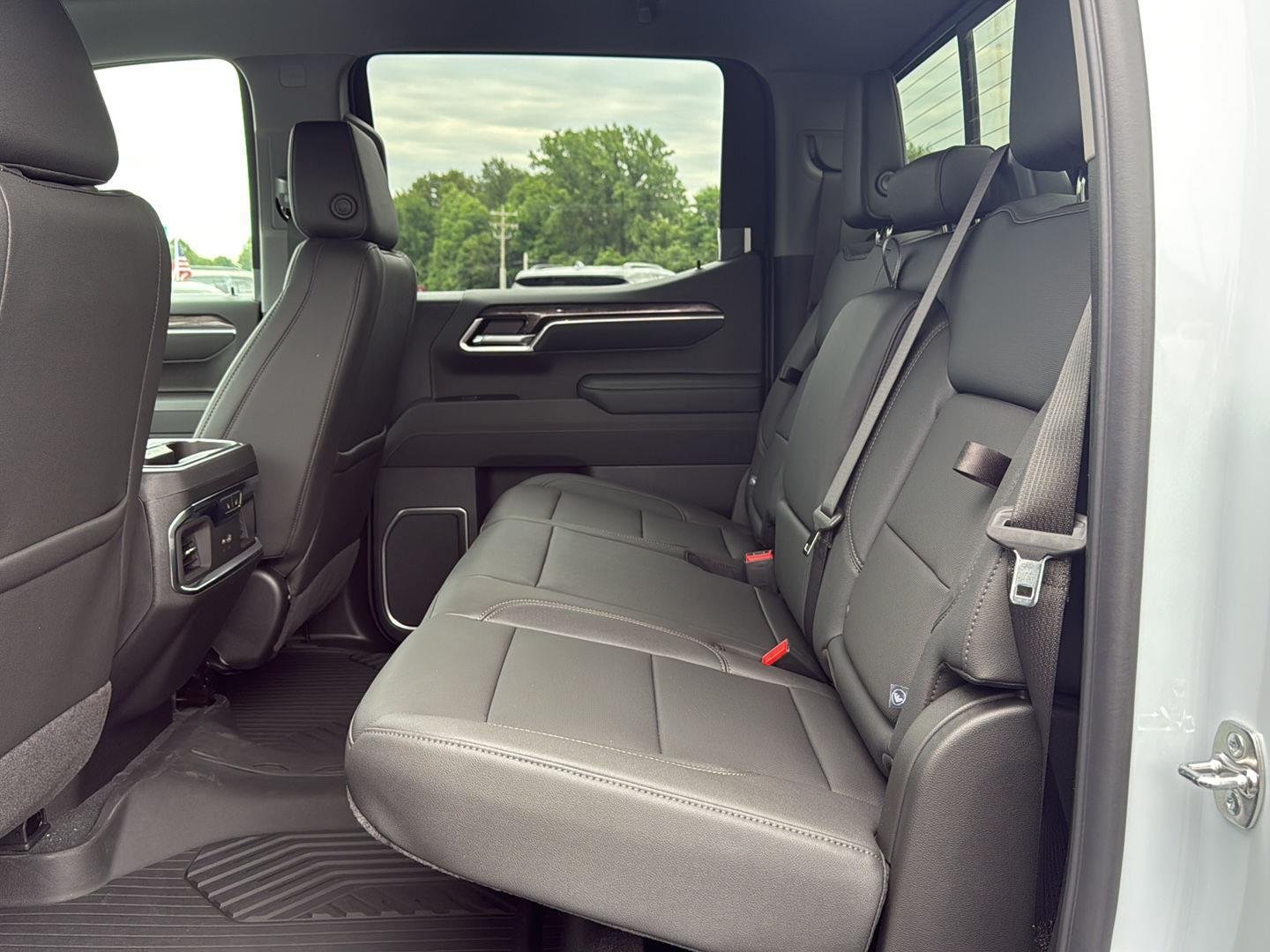 2026 Chevrolet Silverado 1500 LTZ - Photo 10