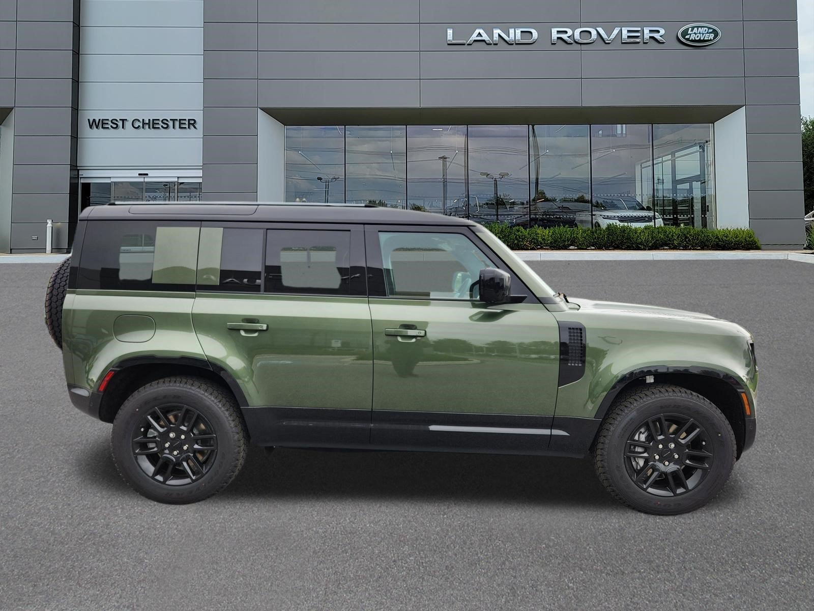 New 2026 Woolstone Green LAND ROVER X-Dynamic SE image 6