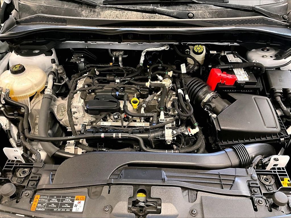 Used 2022 White Ford SEL image 31