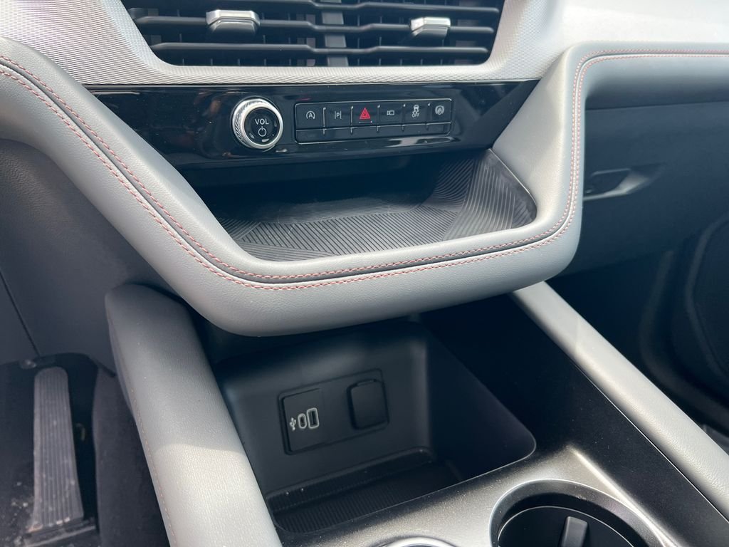 New 2026 Vapor Blue Metallic Ford Active image 31