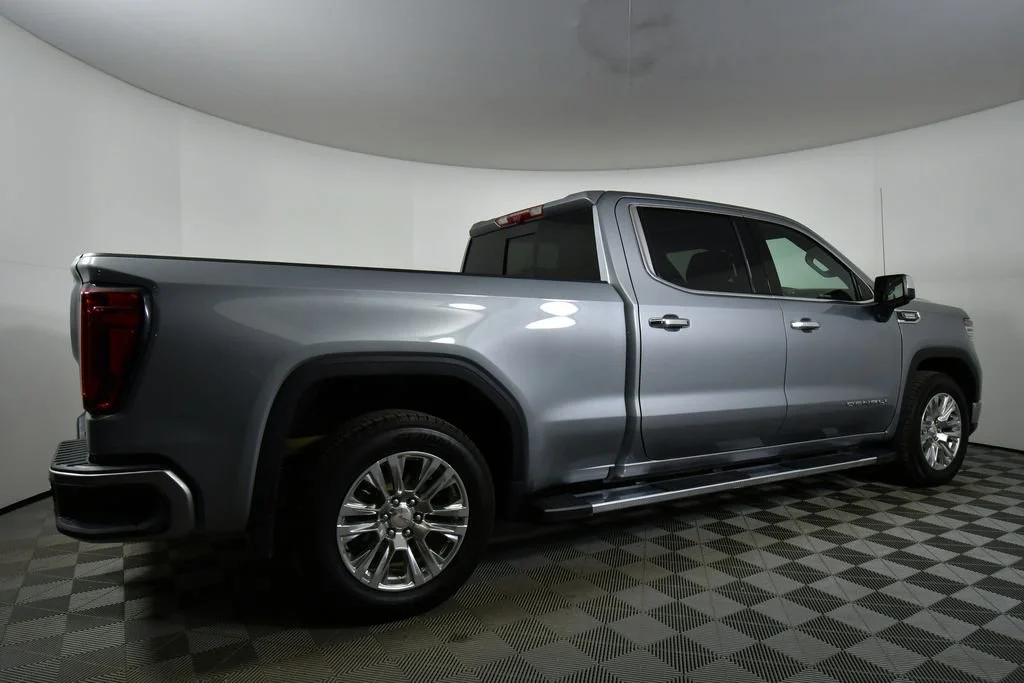 Used 2025 Sterling Metallic GMC Denali image 10