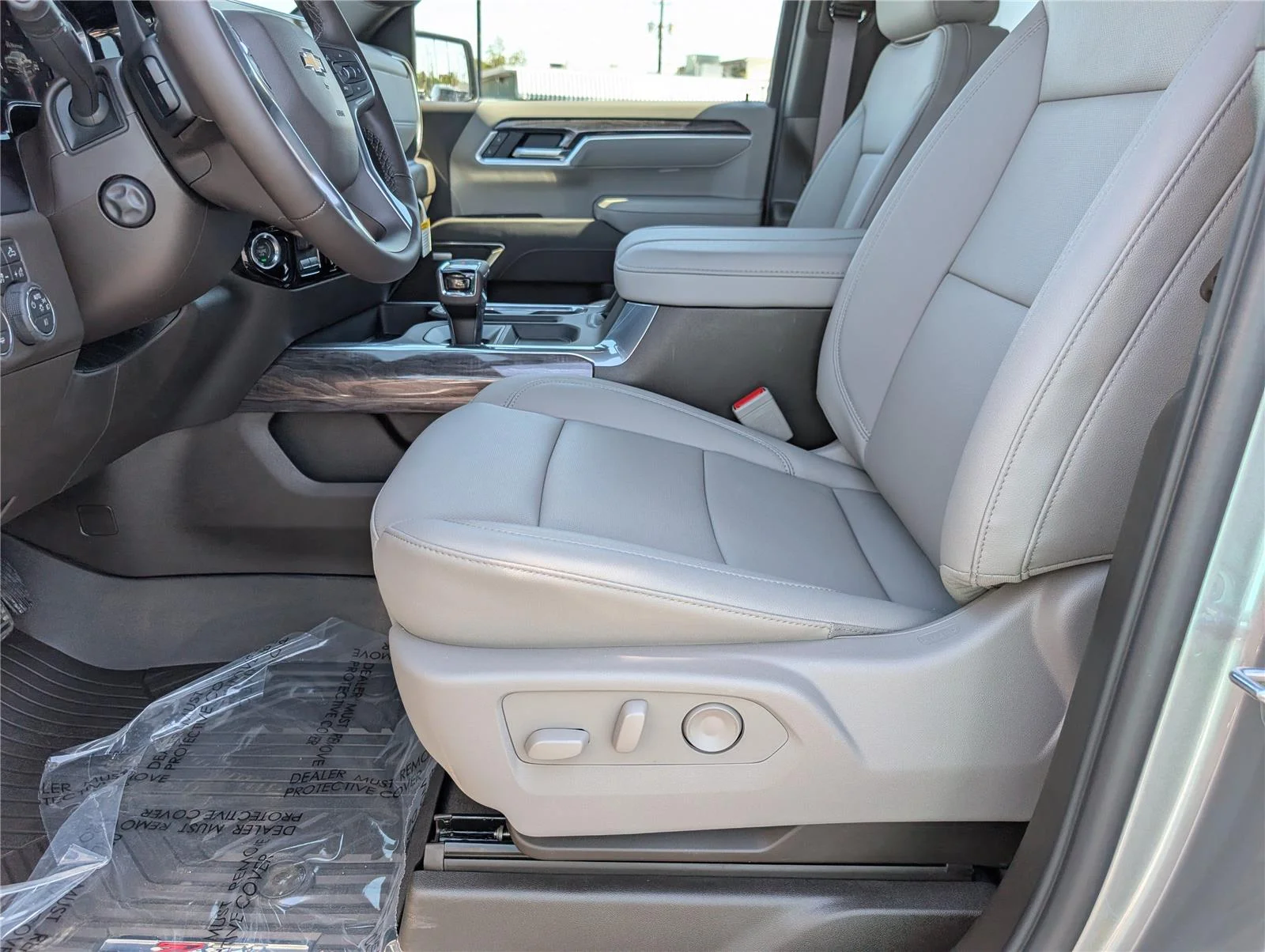 2026 Chevrolet Silverado 1500 LTZ - Photo 12