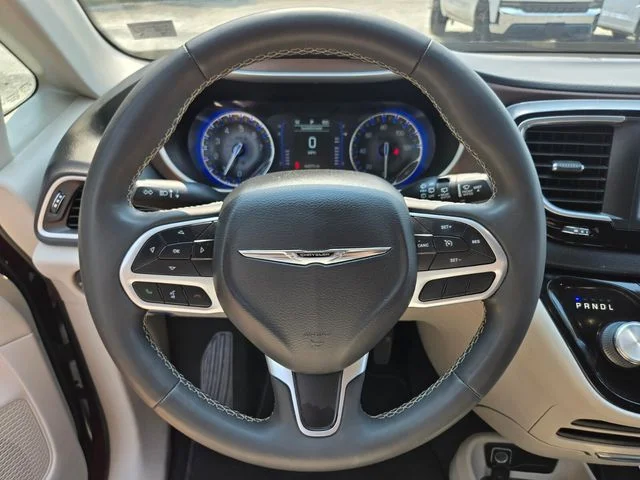 Used 2023 Red Chrysler LX image 31