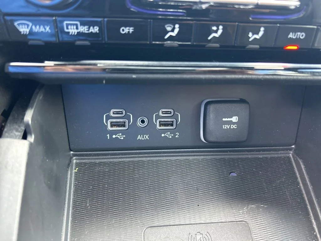 Used 2025 Silver Jeep Altitude X image 44