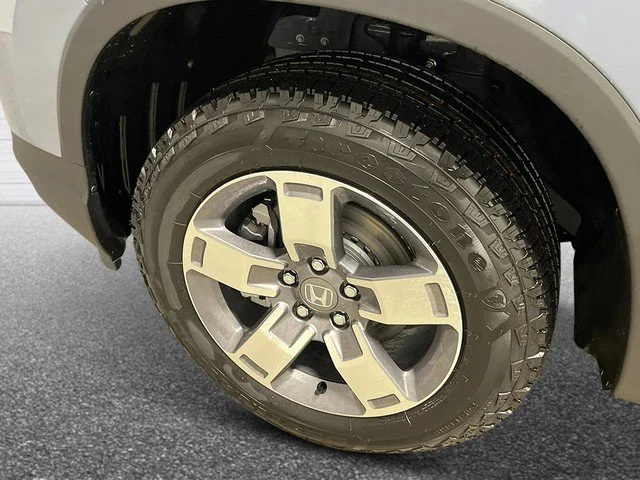New 2026 Sonic Gray Pearl Honda RTL image 12